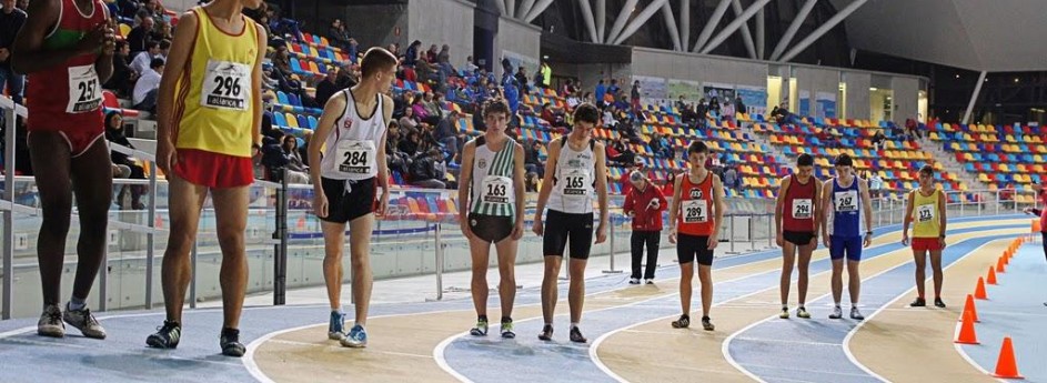 Pluja de marques personals al Control Juvenil-Junior en Pista Coberta